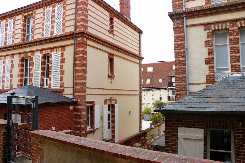 Appartement Duplex Cosy Au Calme A 50M De La Plage Houlgate Exterior photo