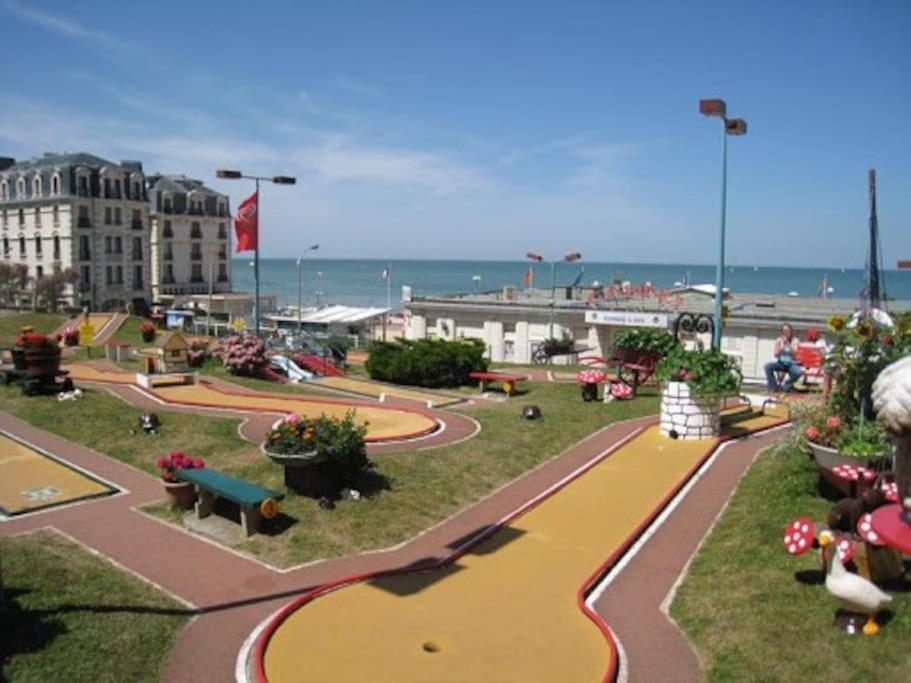Appartement Duplex Cosy Au Calme A 50M De La Plage Houlgate Exterior photo